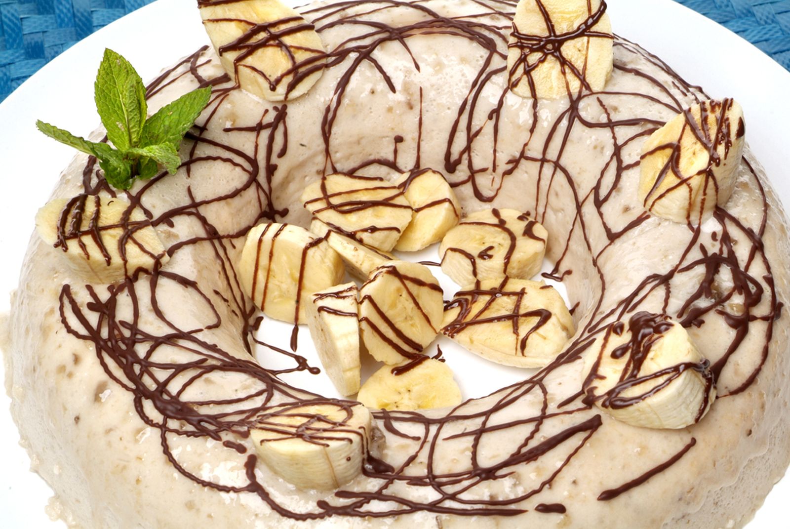 0069 BAVAROISE DE PLÁTANO CON SALSA DE CHOCOLATE