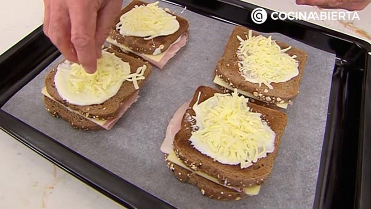 sandwich frances croque madame gratinado con huevo receta karlos arguinano karl67600321 paso4