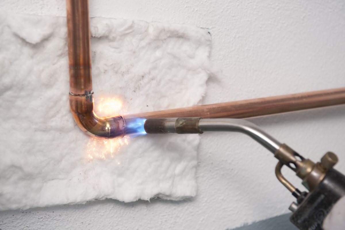 Soldar tuberías de cobre paso 8