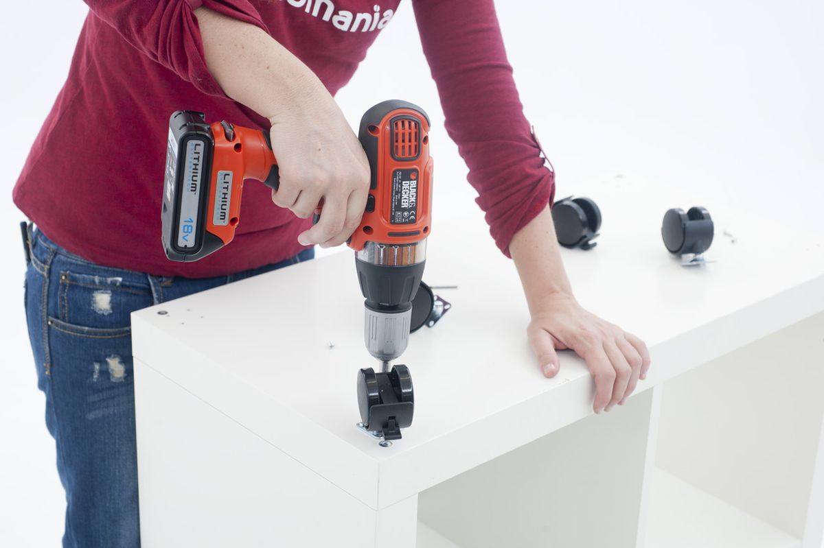 Bricomania 693 Estanteria con ruedas p5