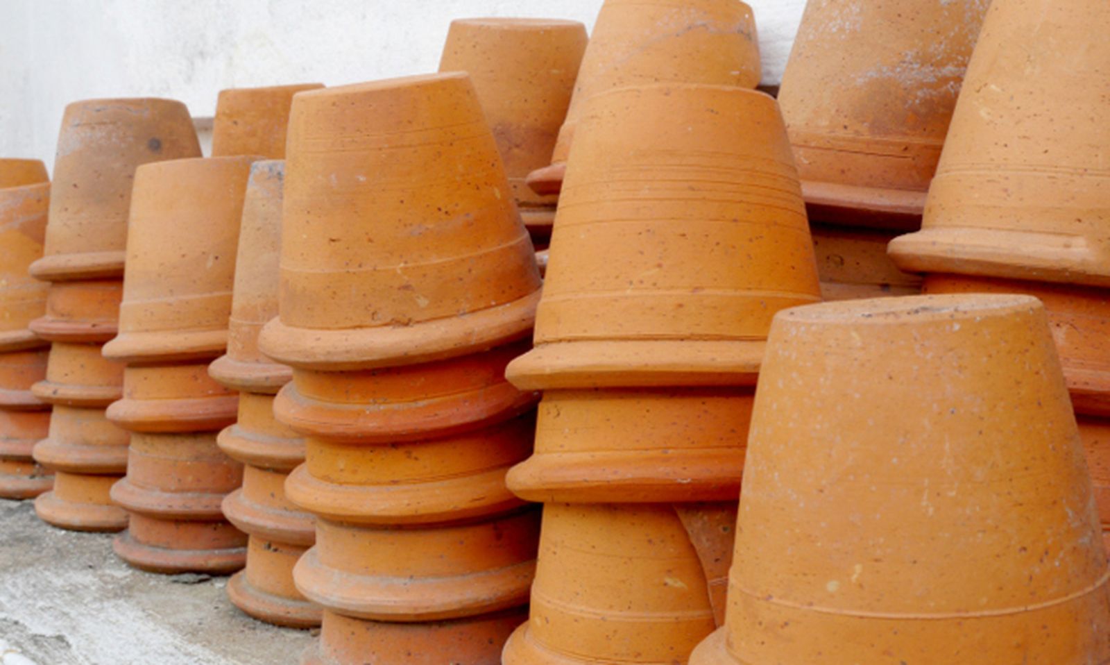 TTAR032_Lámpara con macetas de barro