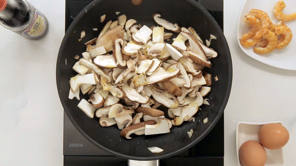 016 revuelto setas gambas salsa soja kikkoman paso 2