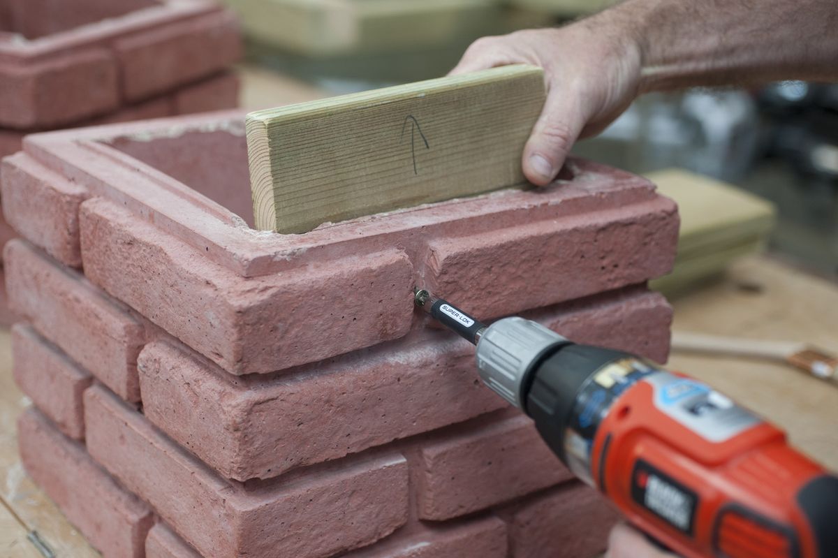 Bricomania 696 Construir portico p13