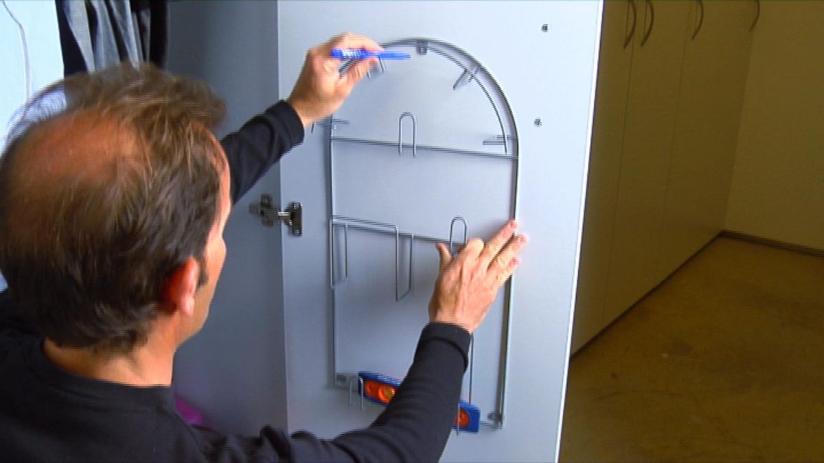 Soporte para accesorios de aspirador paso 1