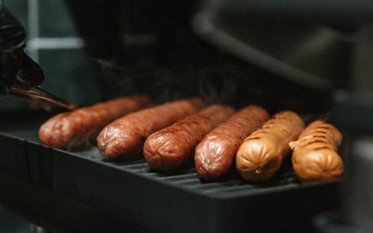 El tiempo de cocinado de las salchichas está cronometrado
