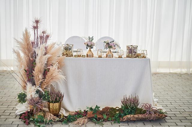 decorar flores preservadas mesa boda