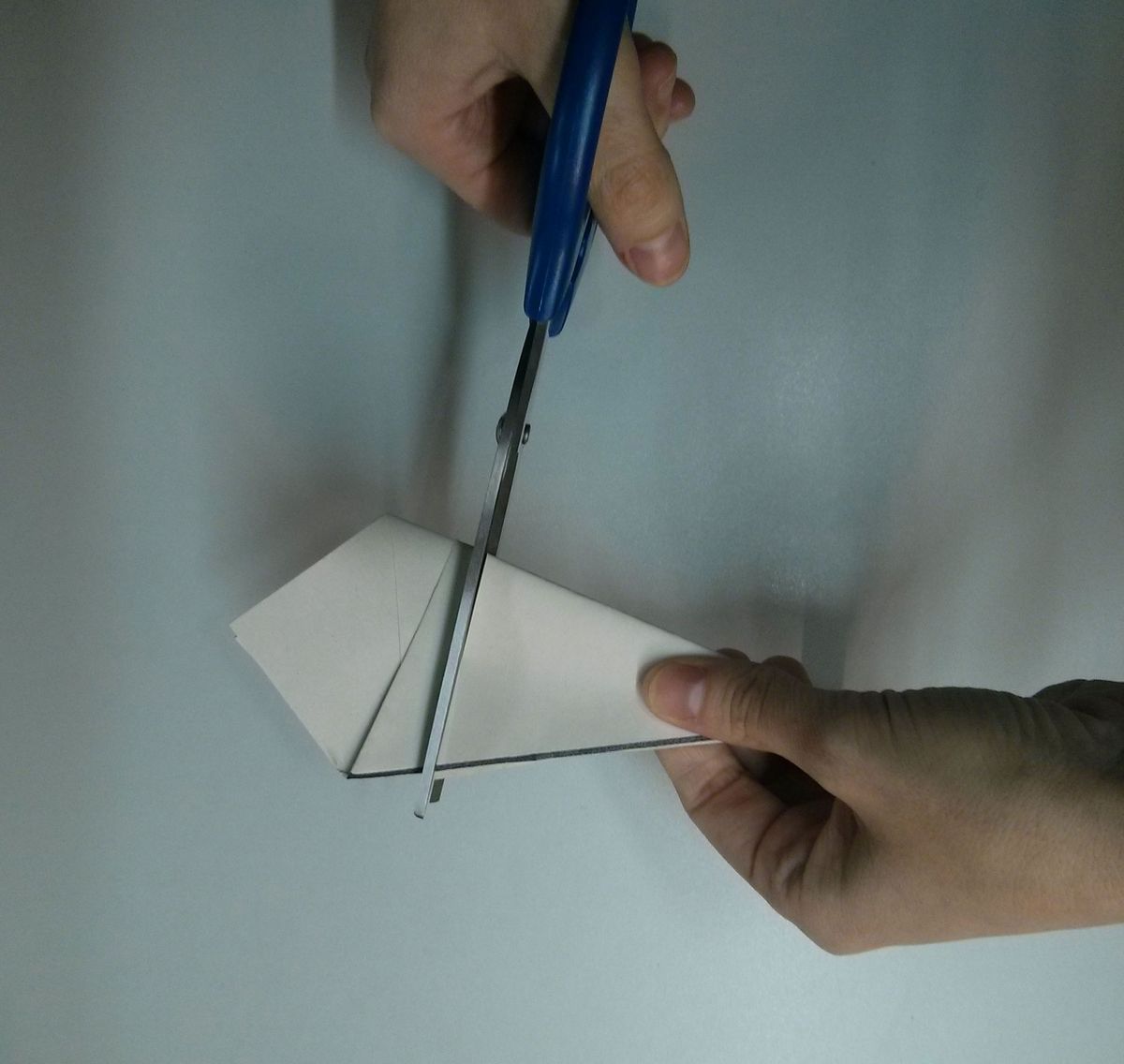 copos de nieve de papel paso 7