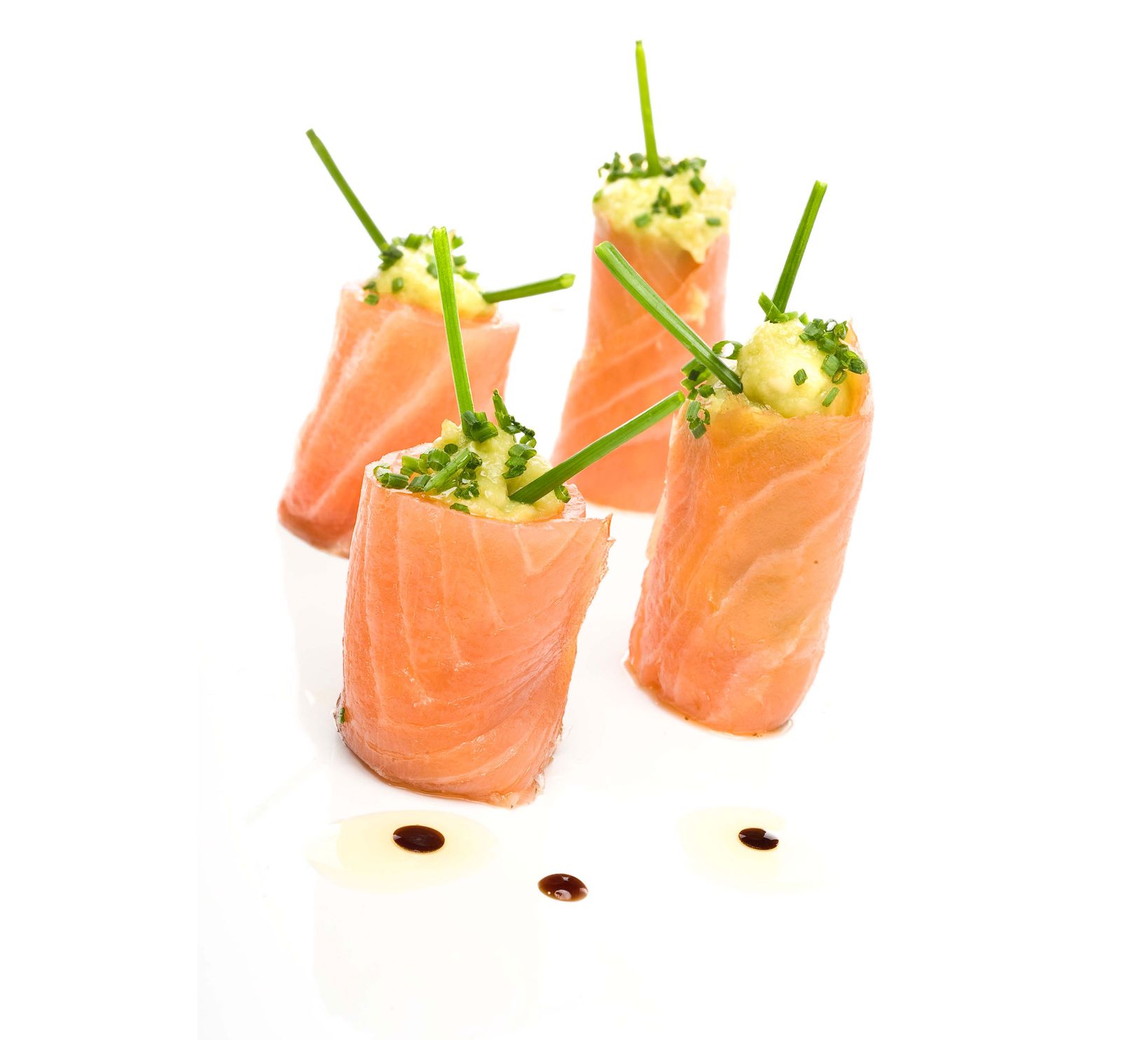 Rollitos de salmón y aguacate