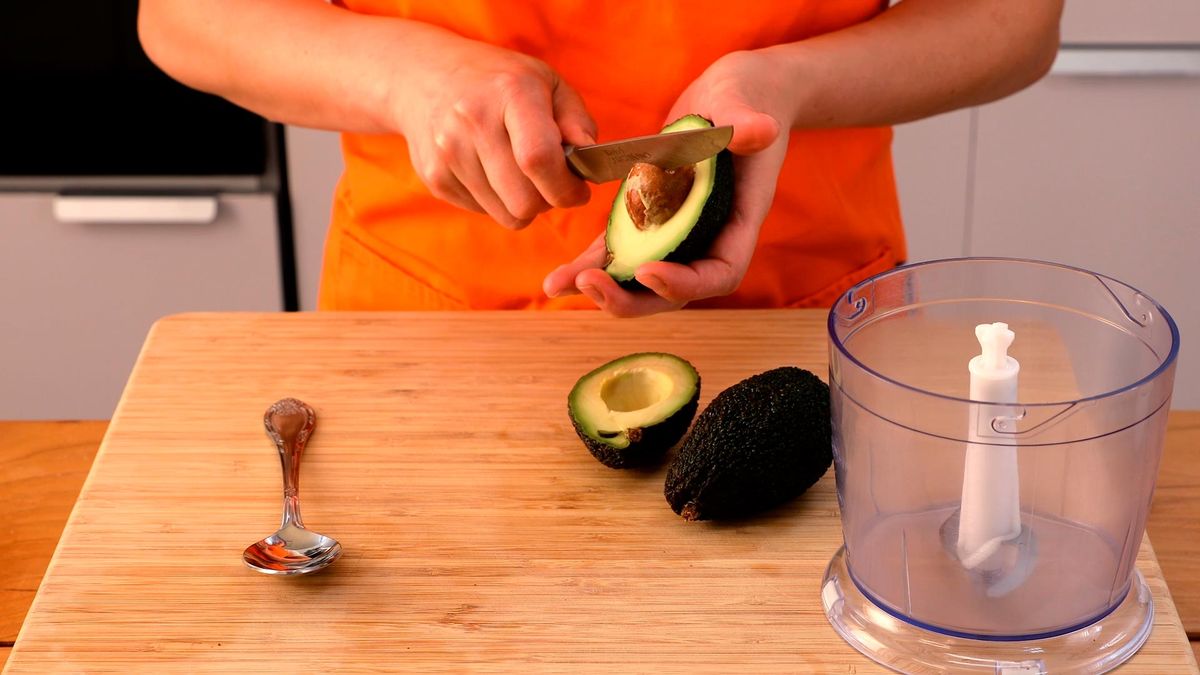 Cómo hacer hummus de aguacate   paso 1