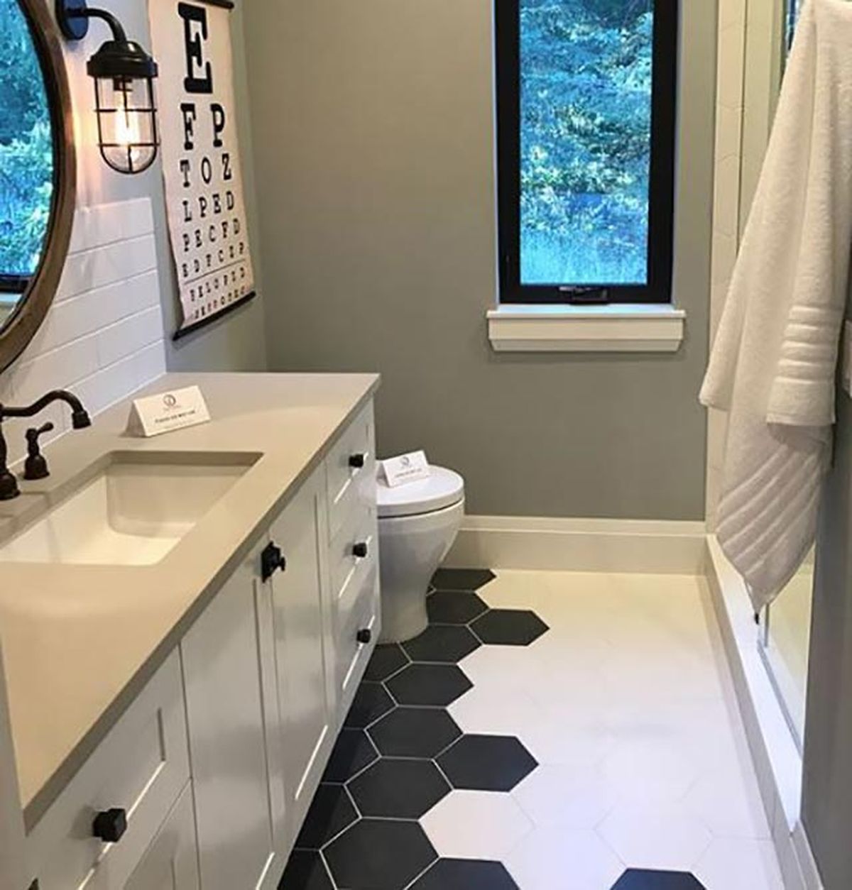 mejores suelos bano porcelanico hexagonal