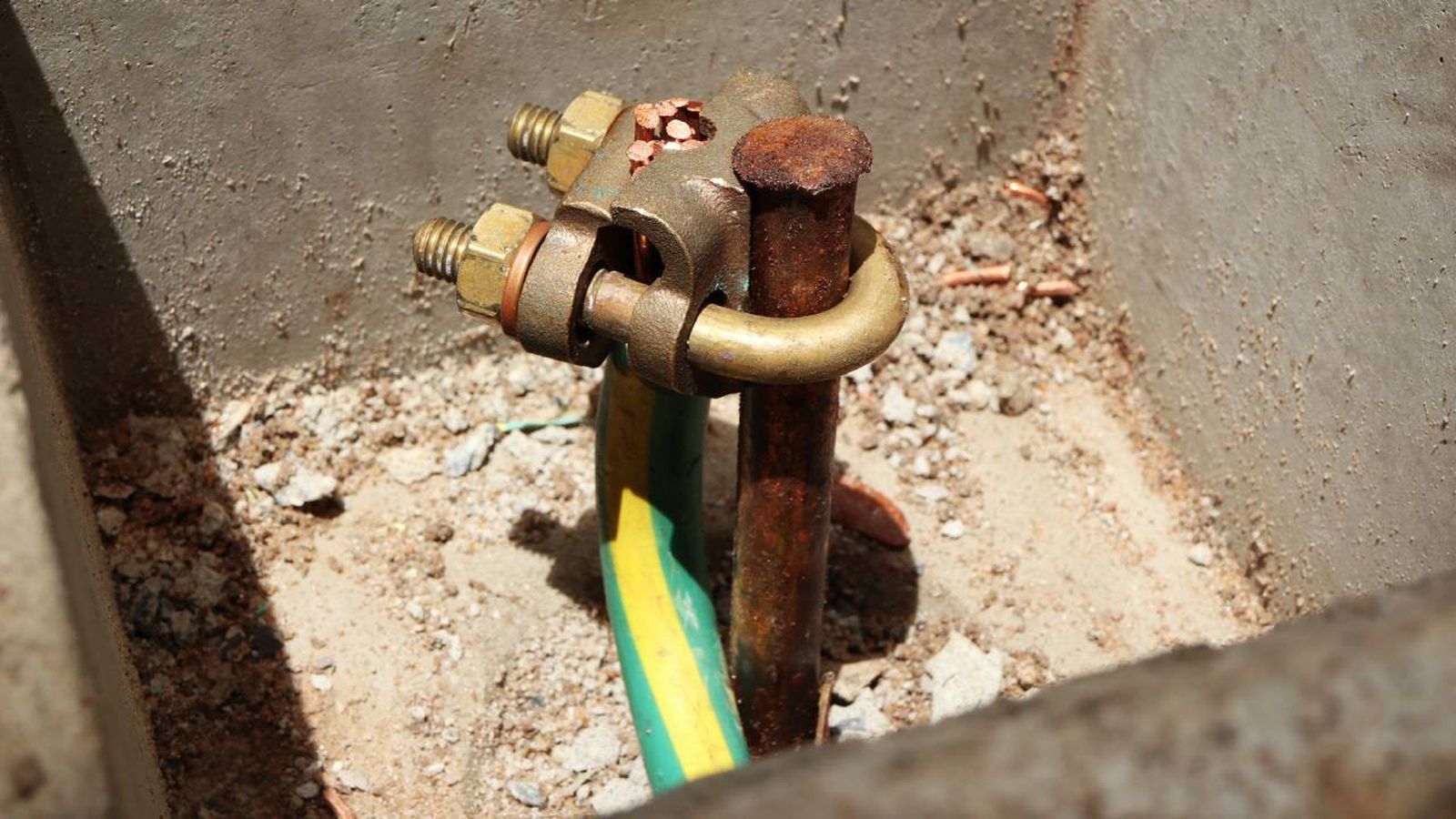 como hacer una toma de tierra casera xl