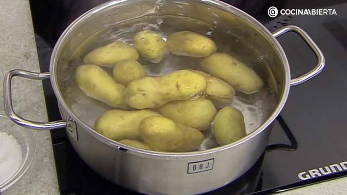 KARL6871 bacalao con fritata y patatas paso 1