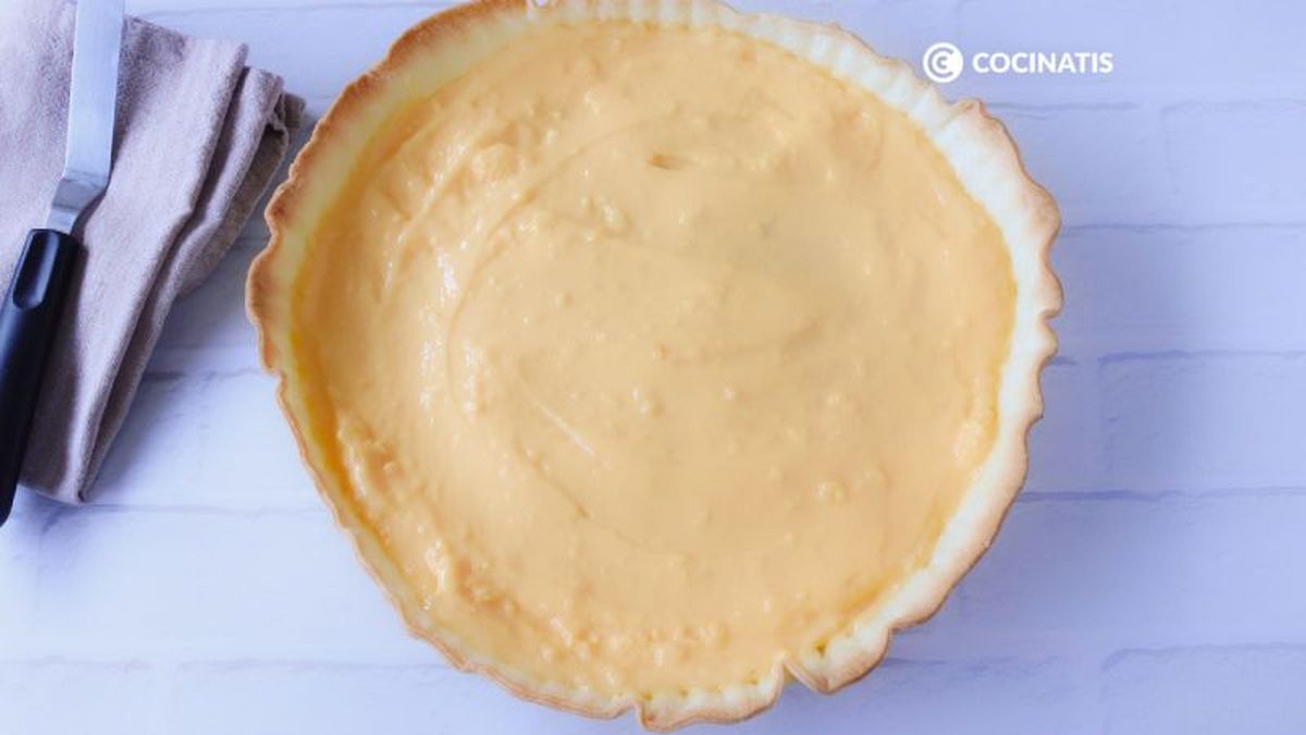 Rellenamos la pasta brisa con la crema pastelera