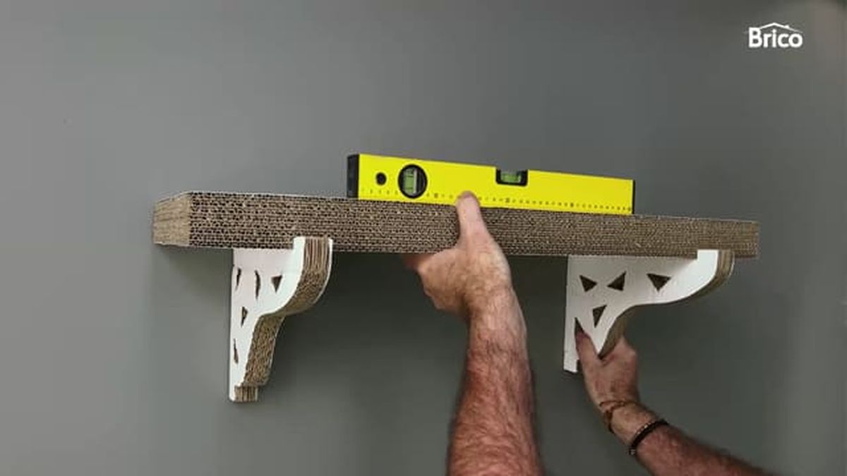 Brico 26 muebles de carton paso16