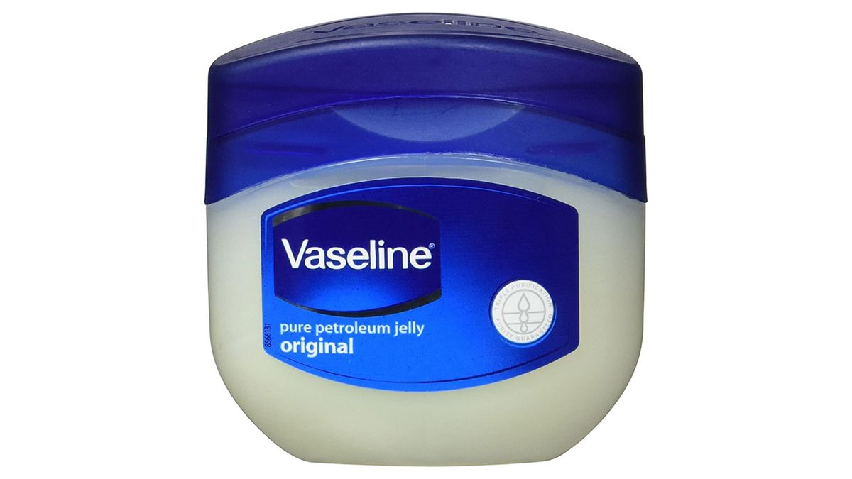 como quitar los rayones y aranazos del cristal con vaselina