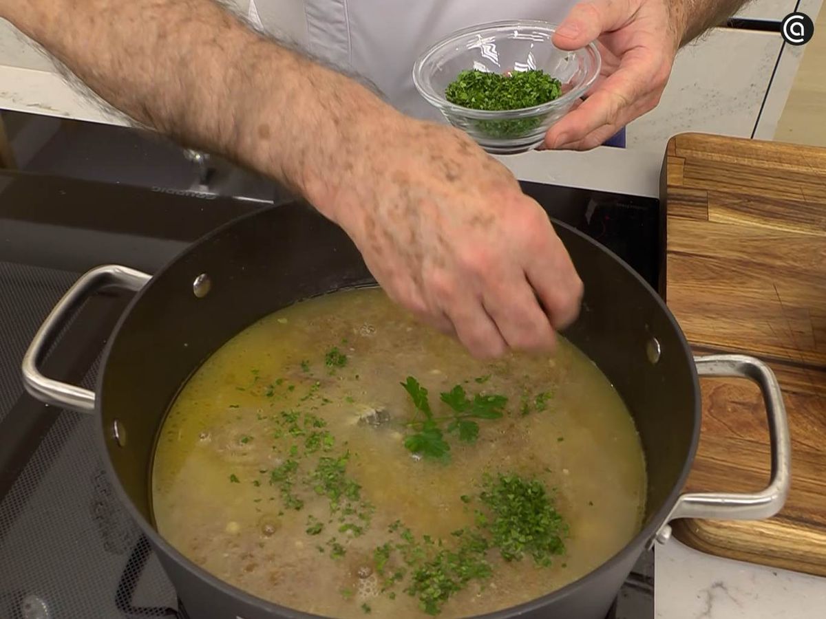 Incorpora las almejas