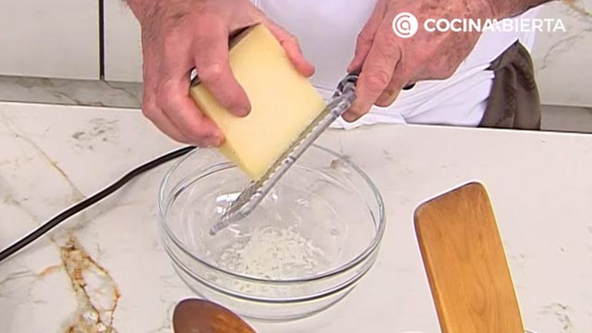 esparragos verdes con jamon y queso palitos de merluza con setas recetas programa karlos arguinano karl67420321 paso4