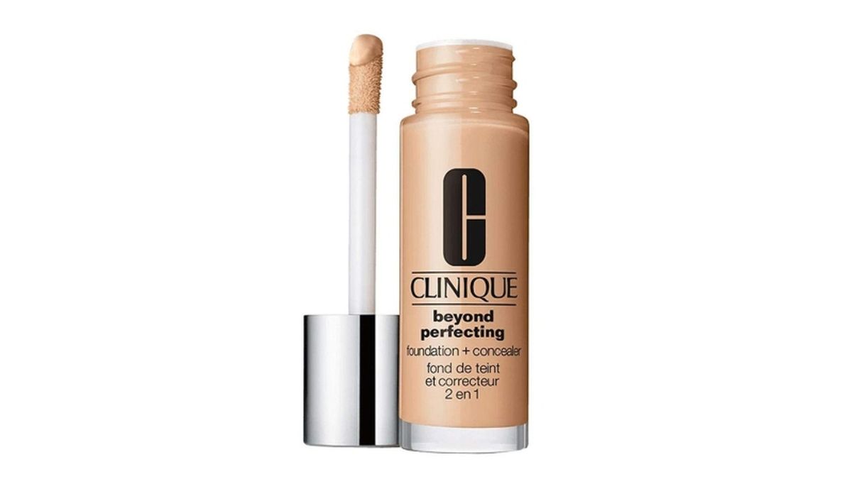 Base de maquillaje Beyond Perfecting de Clinique