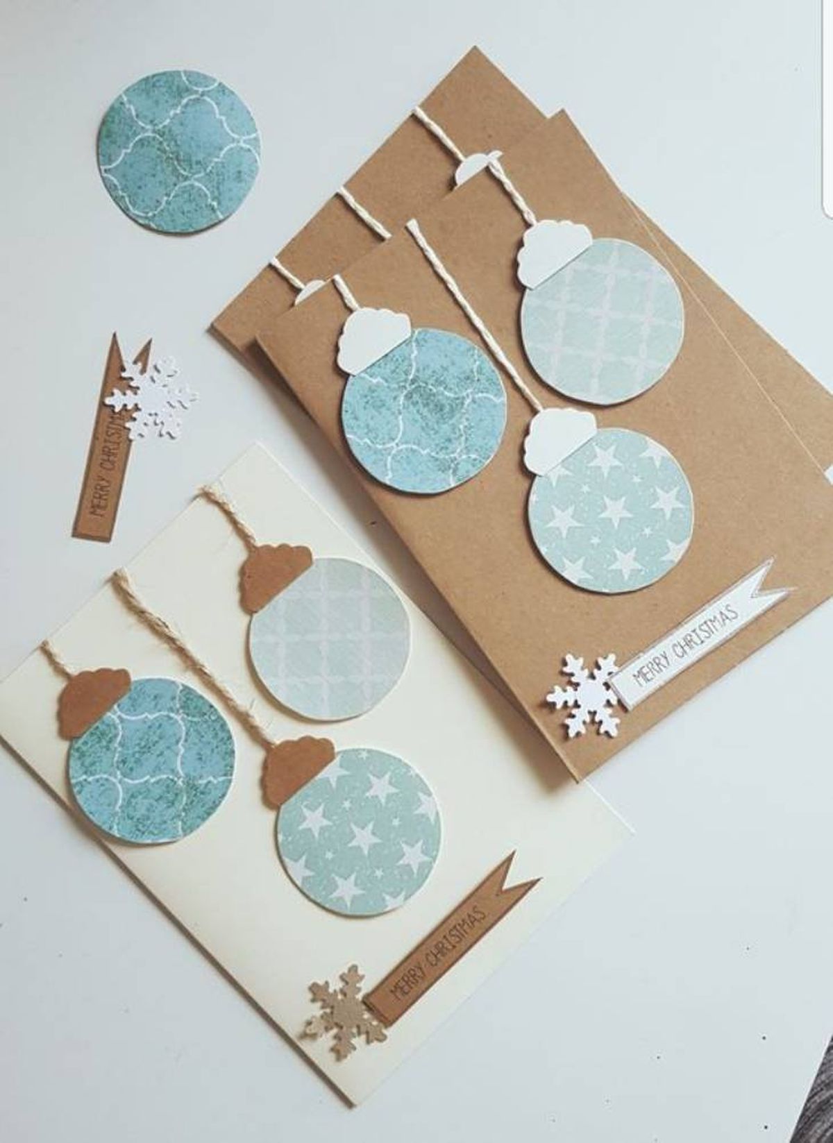 tarjeta navidad hecha a mano bolas navidad cuerda pinterest Aneta S