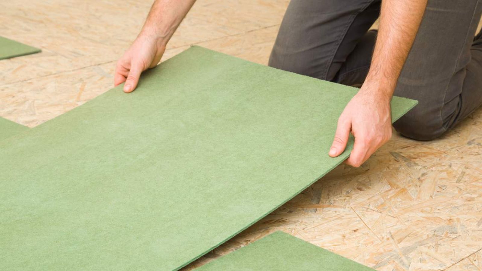 como aislar el suelo de una casa xl