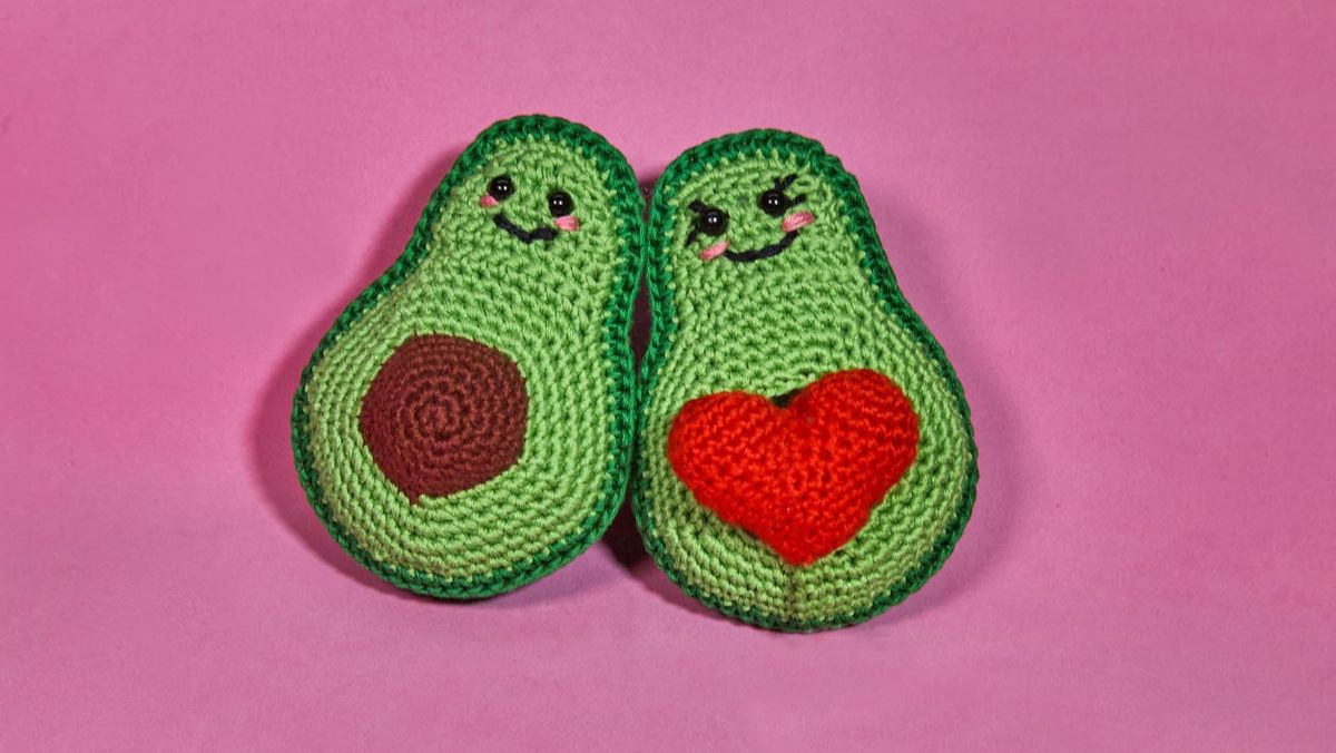 aguacates crochet san valentin