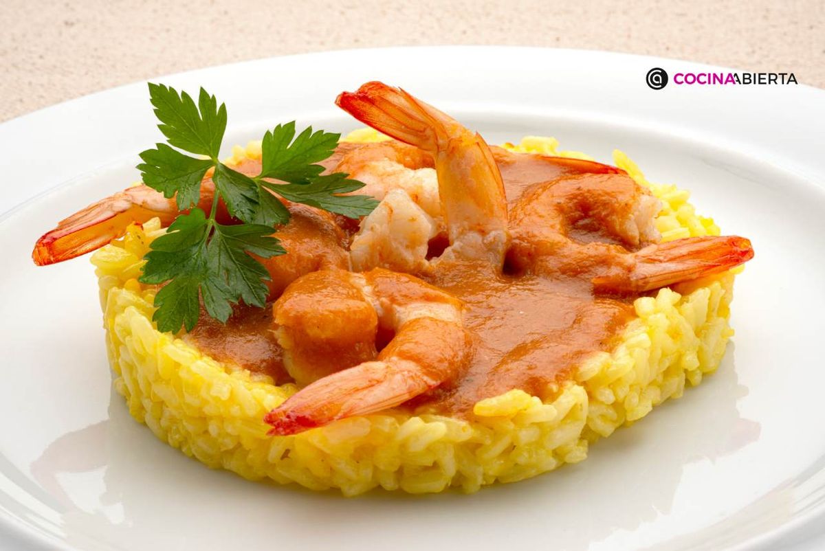 Receta deliciosa de arroz con langostinos y salsa americana