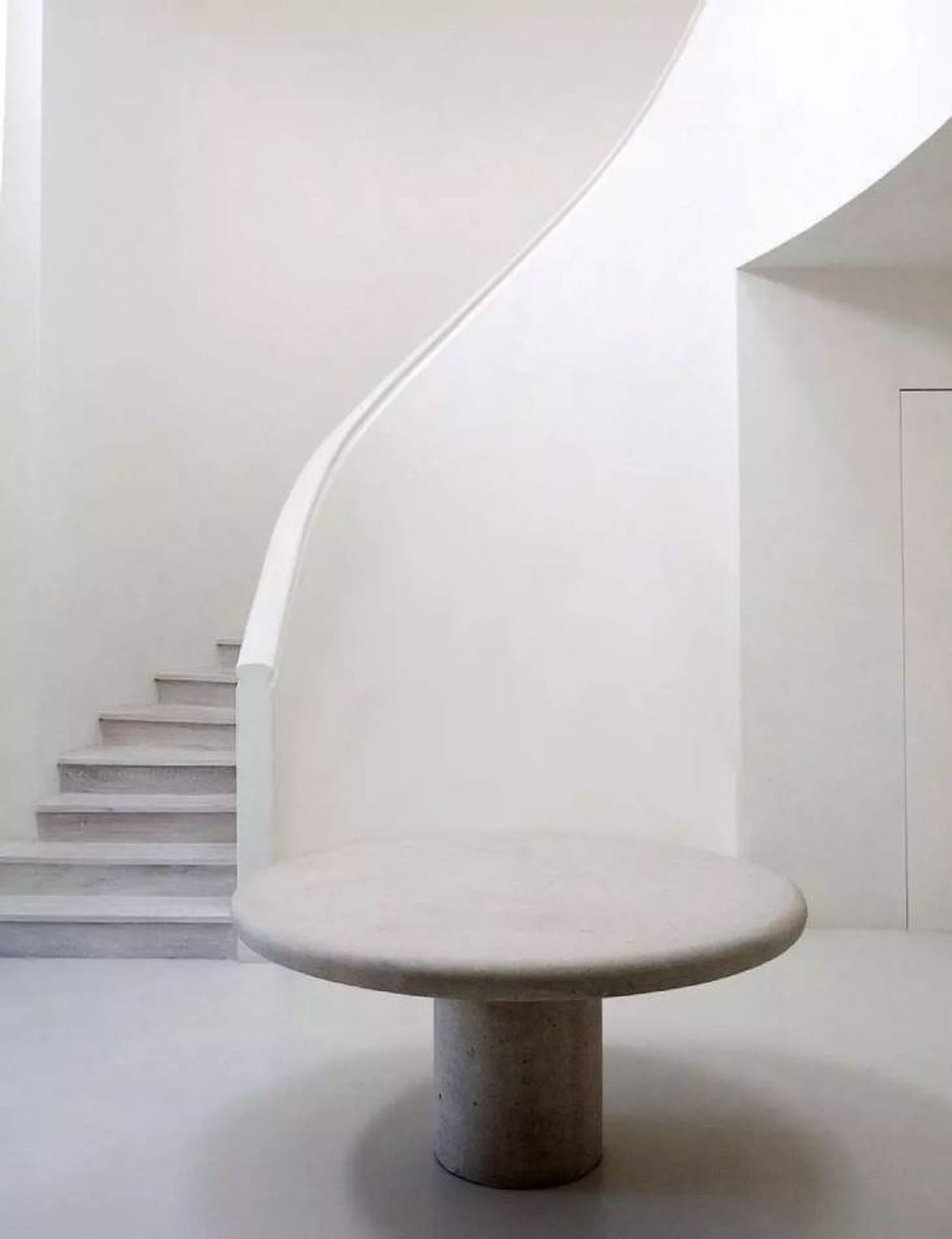 mesa piedra casa kim kardashian