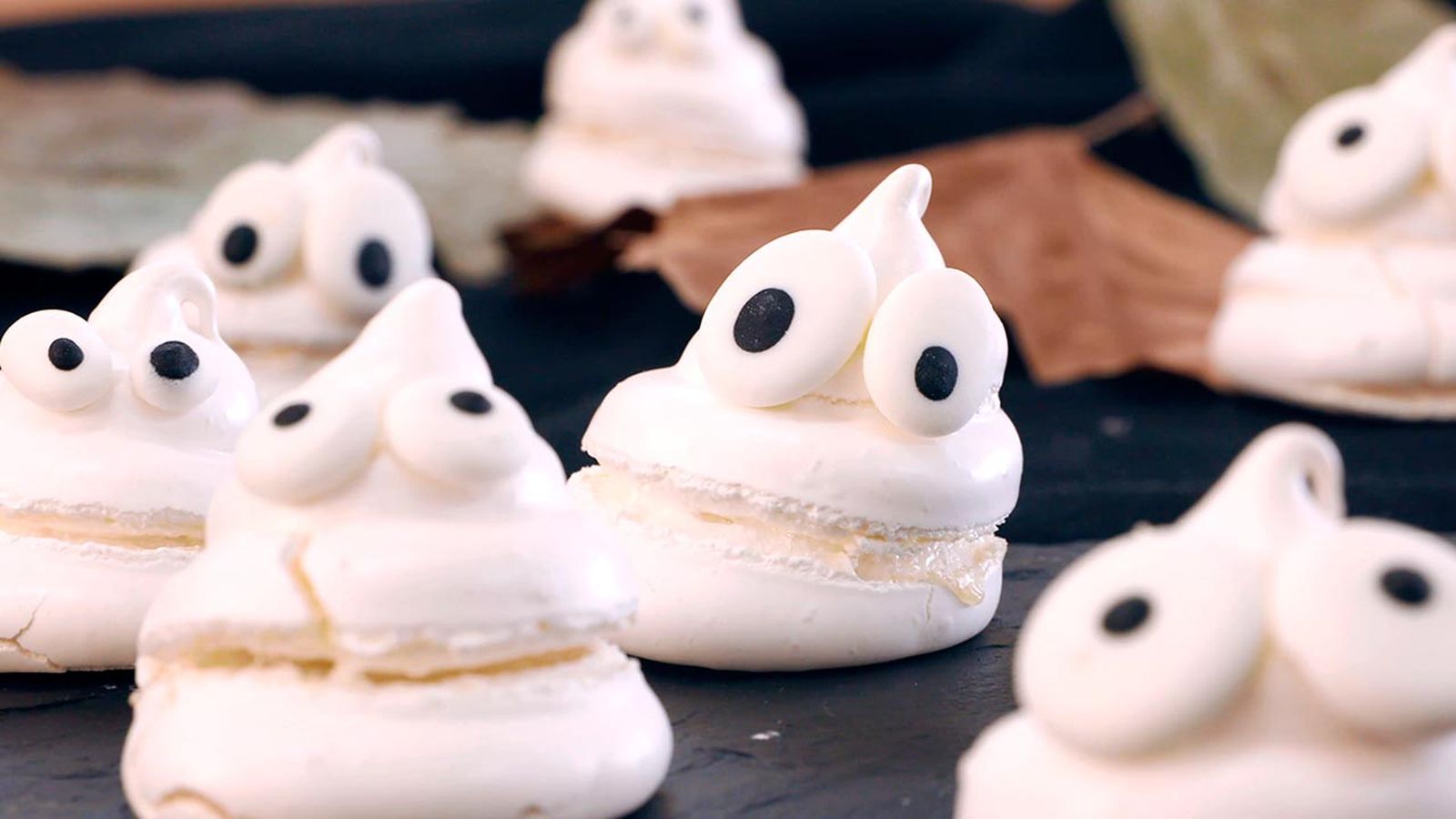 Recetas de Halloween para niños  fantasmas de merengue
