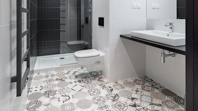 decorar bano pequeno baldosa hidraulica