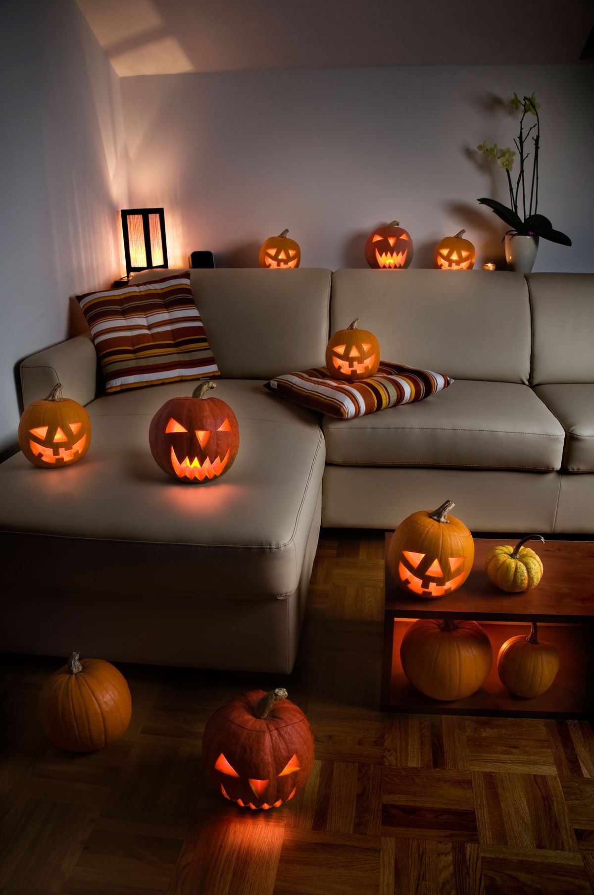 Cómo decorar la casa para hacer una fiesta de Halloween   calabazas
