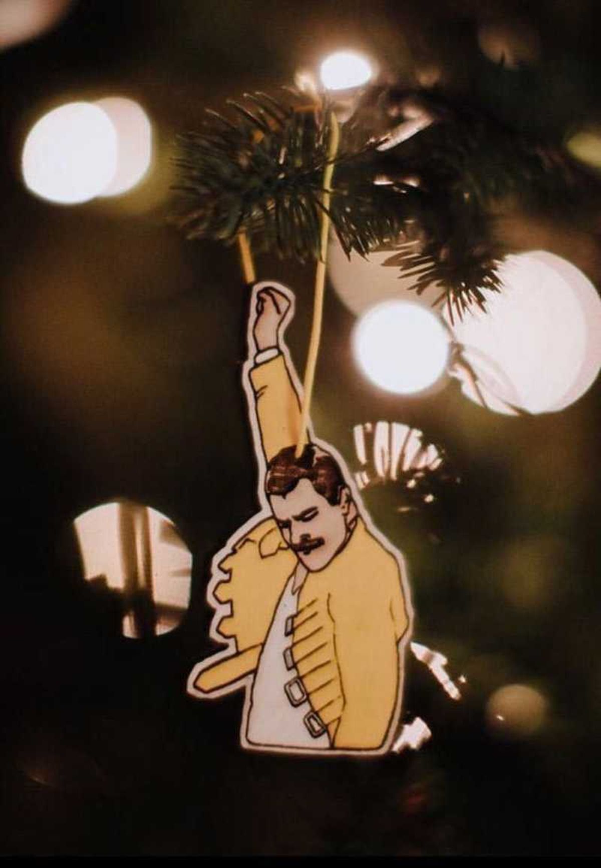Adorno del árbol de Navidad de Freddie Mercury.