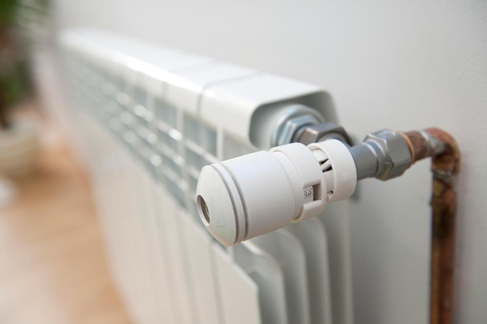 brico 0599 2 colocar termostato radiador paso 7
