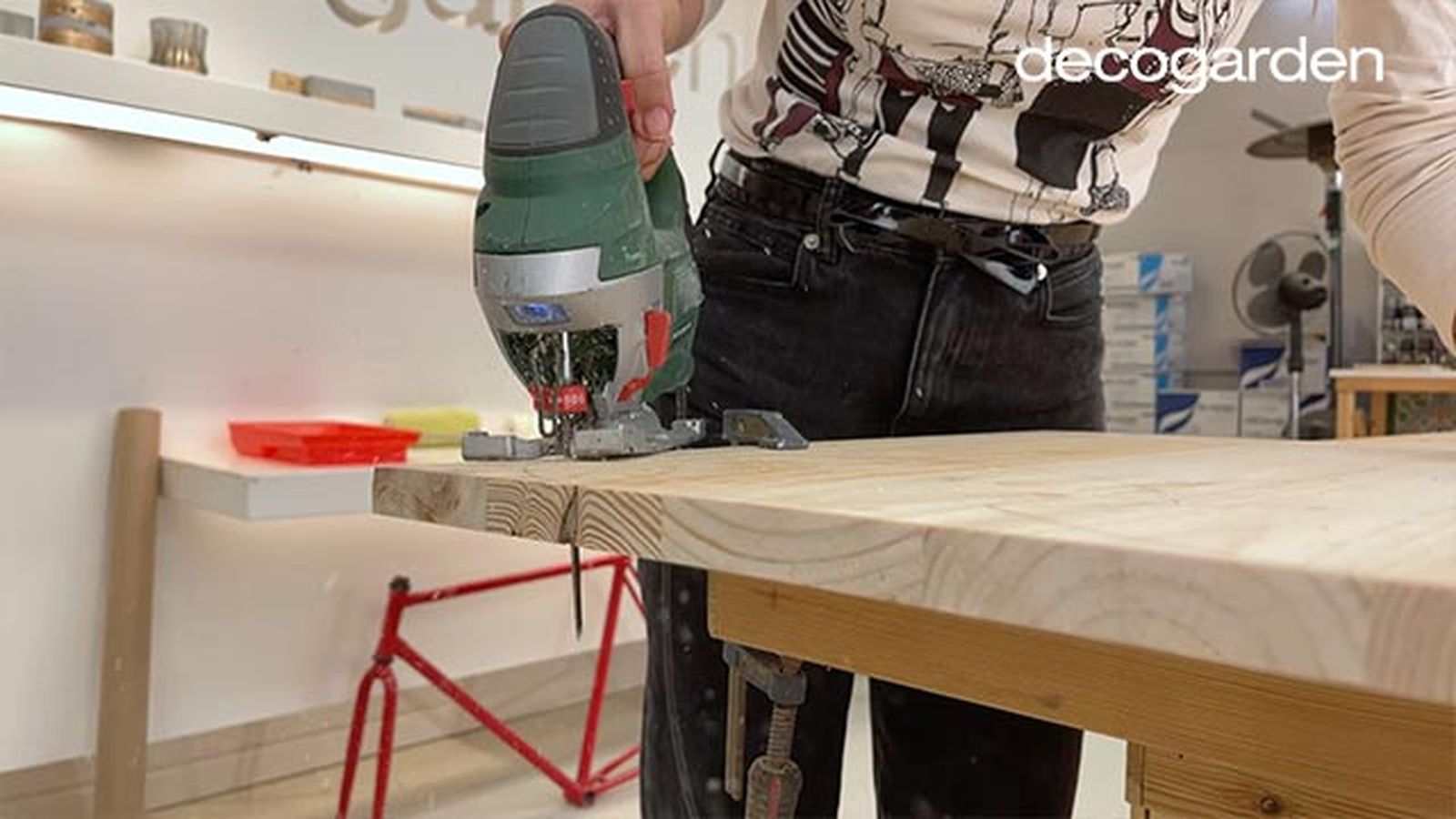 como hacer un movil decorativo madera paso 3