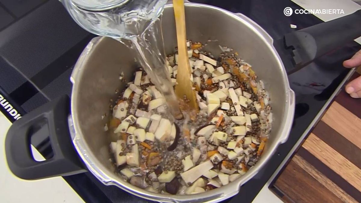 KARL7052 Lentejas panceta hongos paso 3