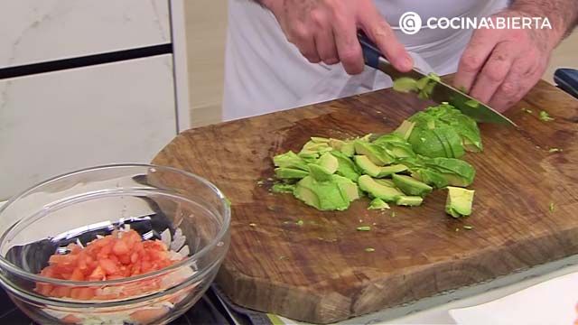 rollitos de salmon ahumado y aguacate arguinano preparar relleno