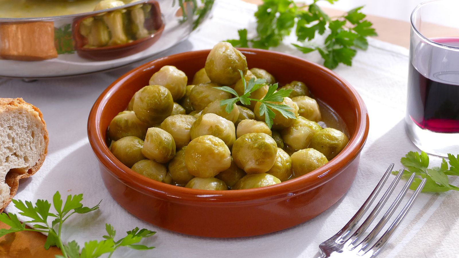 Disfruta de estas coles de Bruselas al ajillo, un acompañamiento delicioso y lleno de sabor