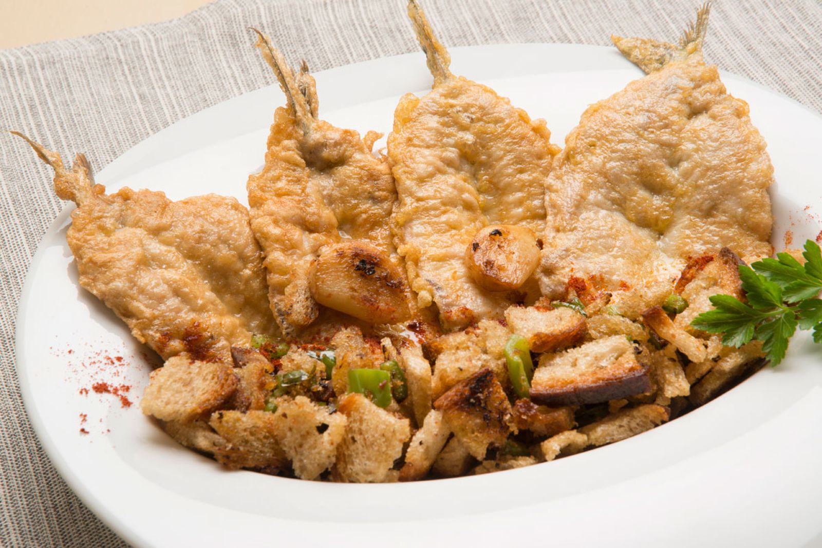 5366 Sardinas rebozadas con pan frito (750) xl