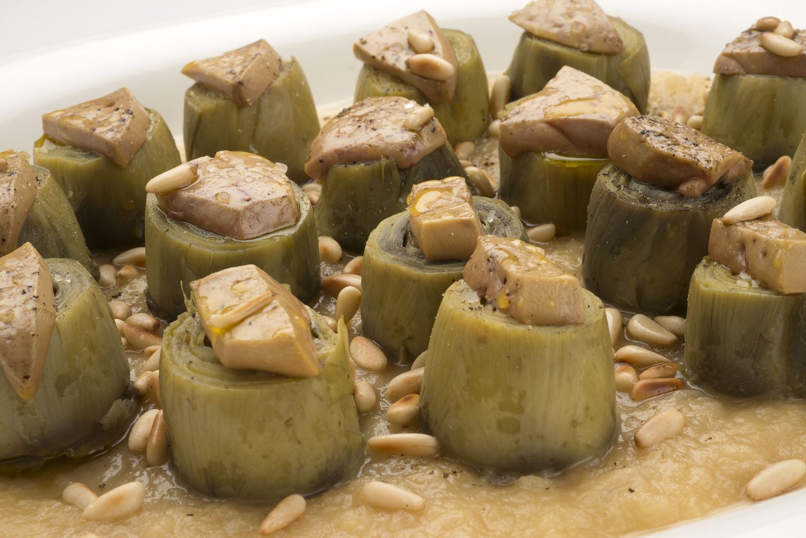 6079 1 Alcachofas con foie y pinones xl