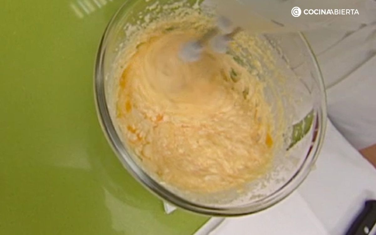 Magdalenas de colores - paso 1