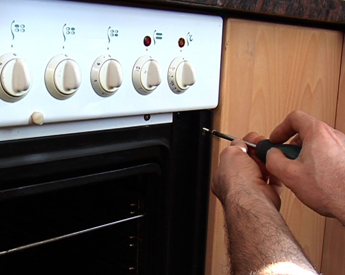 Instalar vitrocerámica y horno paso 2