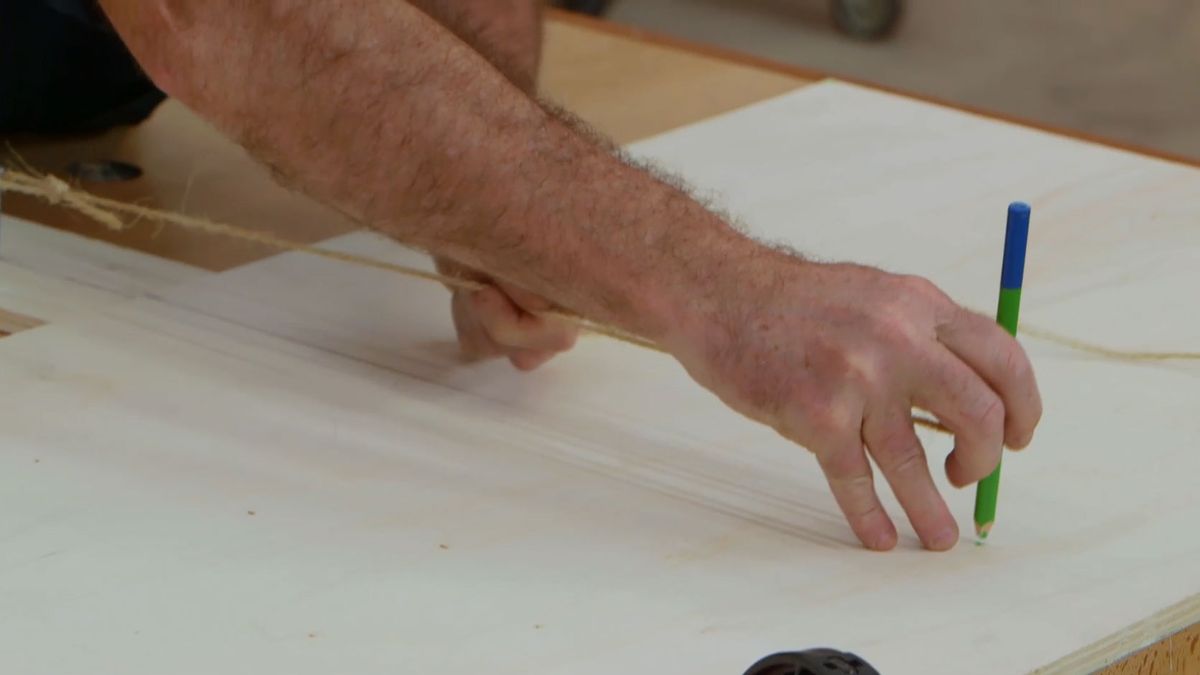 Cómo hacer una mesa redonda abatible paso 4