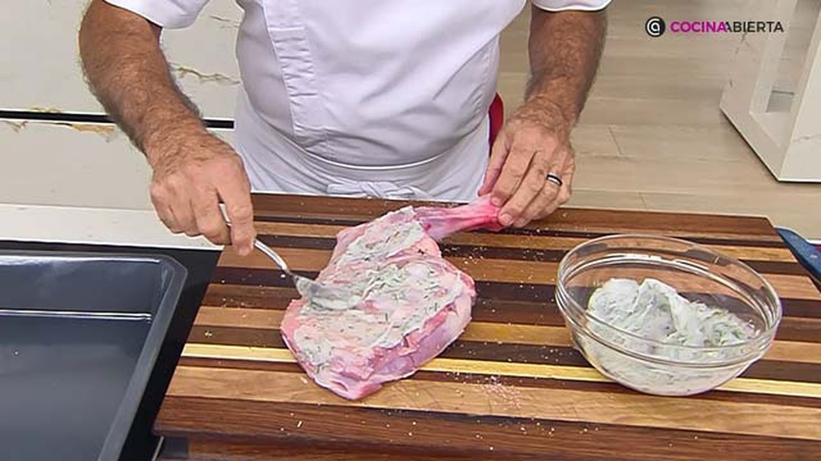 KARL70180322 receta adobo cordero asado paso 3