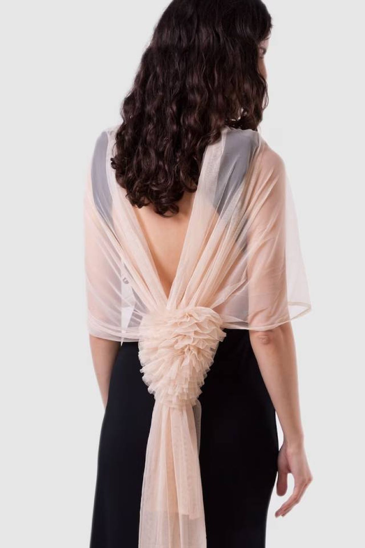 como llevar chal espaldalda