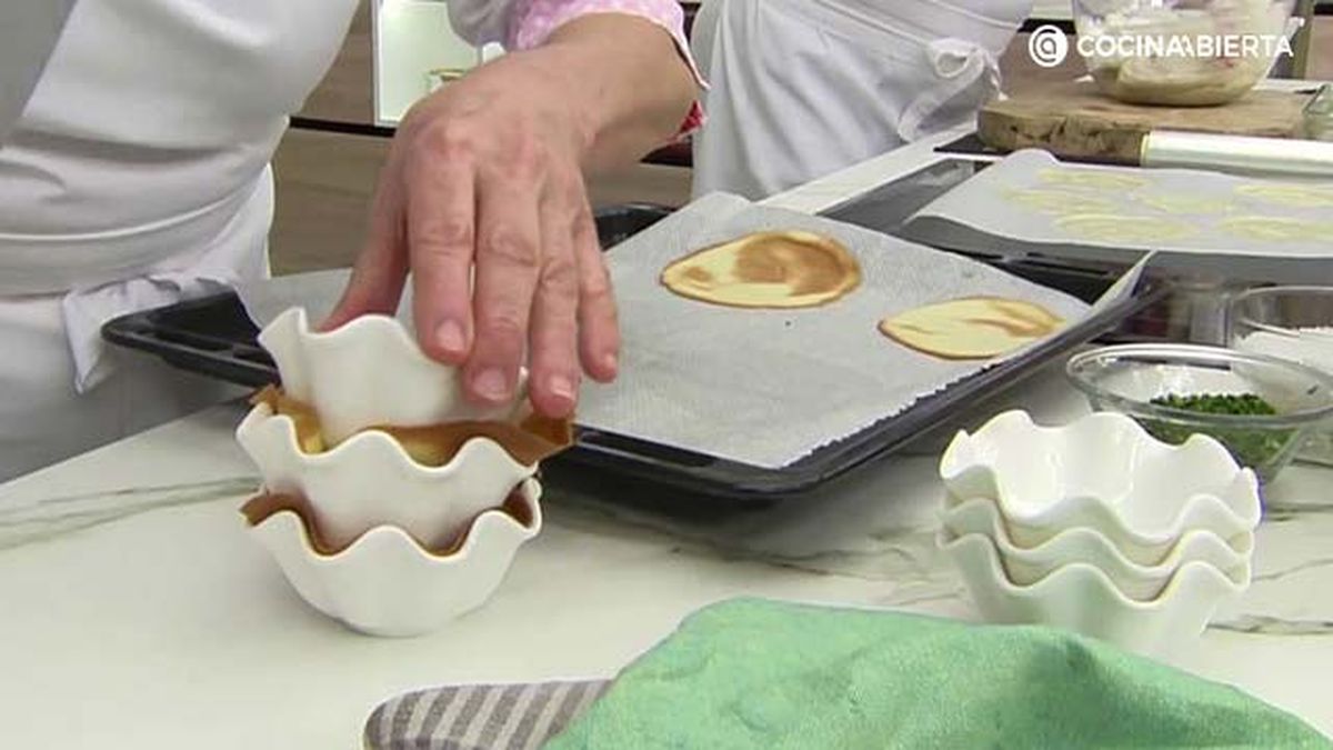 5719 2 barquillos con helado de avellana paso4