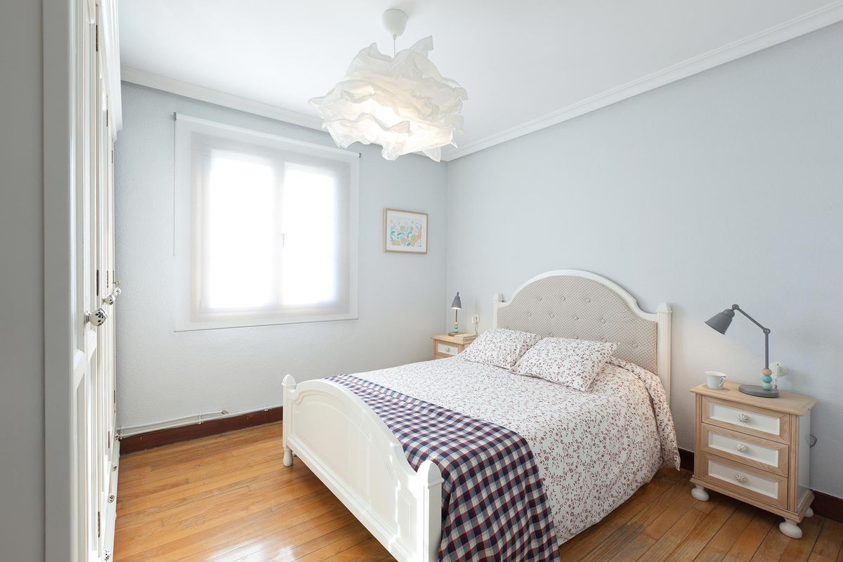 Decorar dormitorio luminoso y romántico con muebles reciclados xl