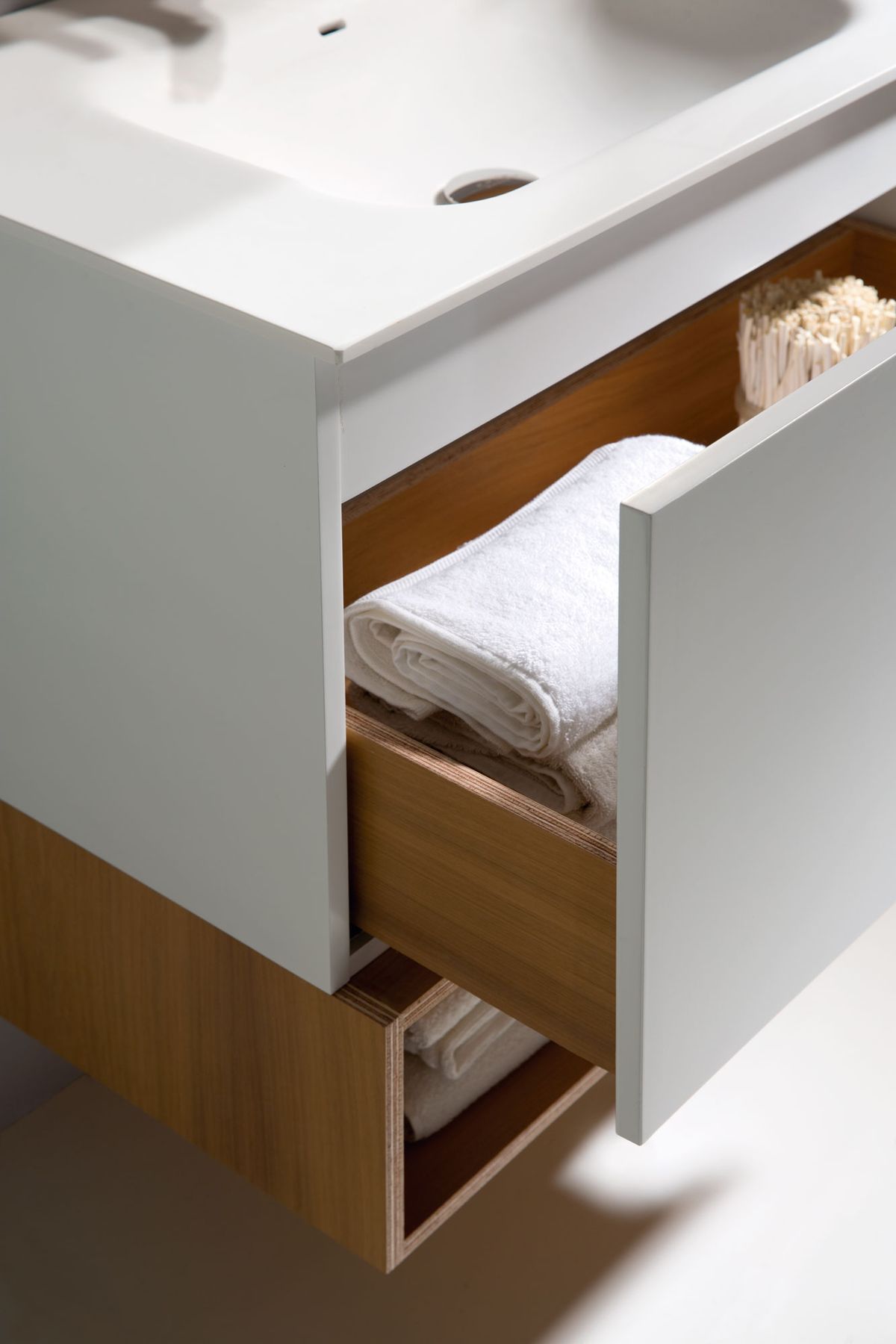 Ventajas de los muebles de baño suspendidos los cajones