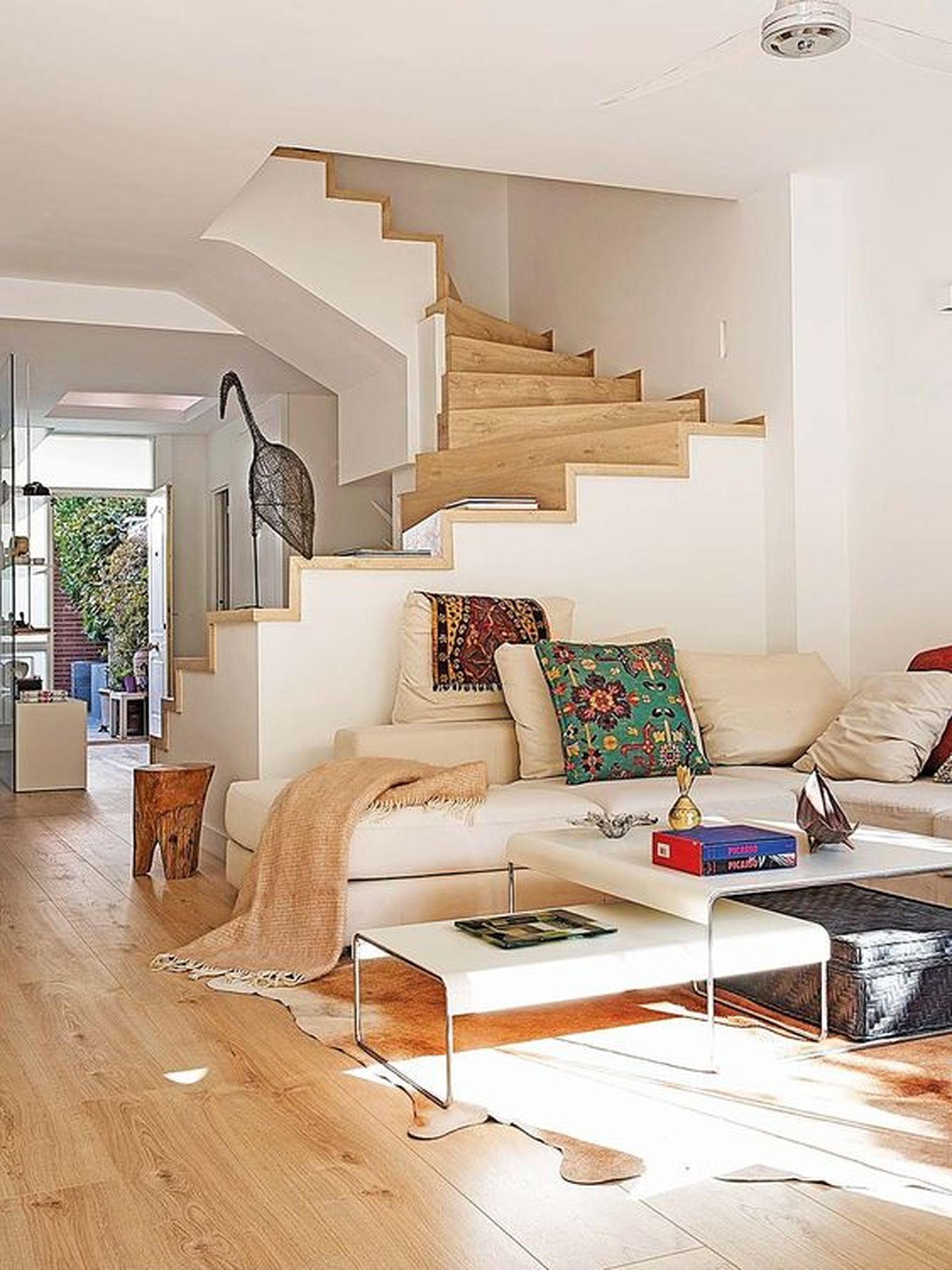 salones escaleras modernos escalera madera estructura blanca
