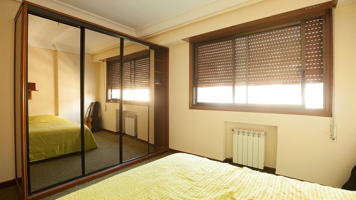 DEKO706 decorar espejos puertas armario con vinilos antes