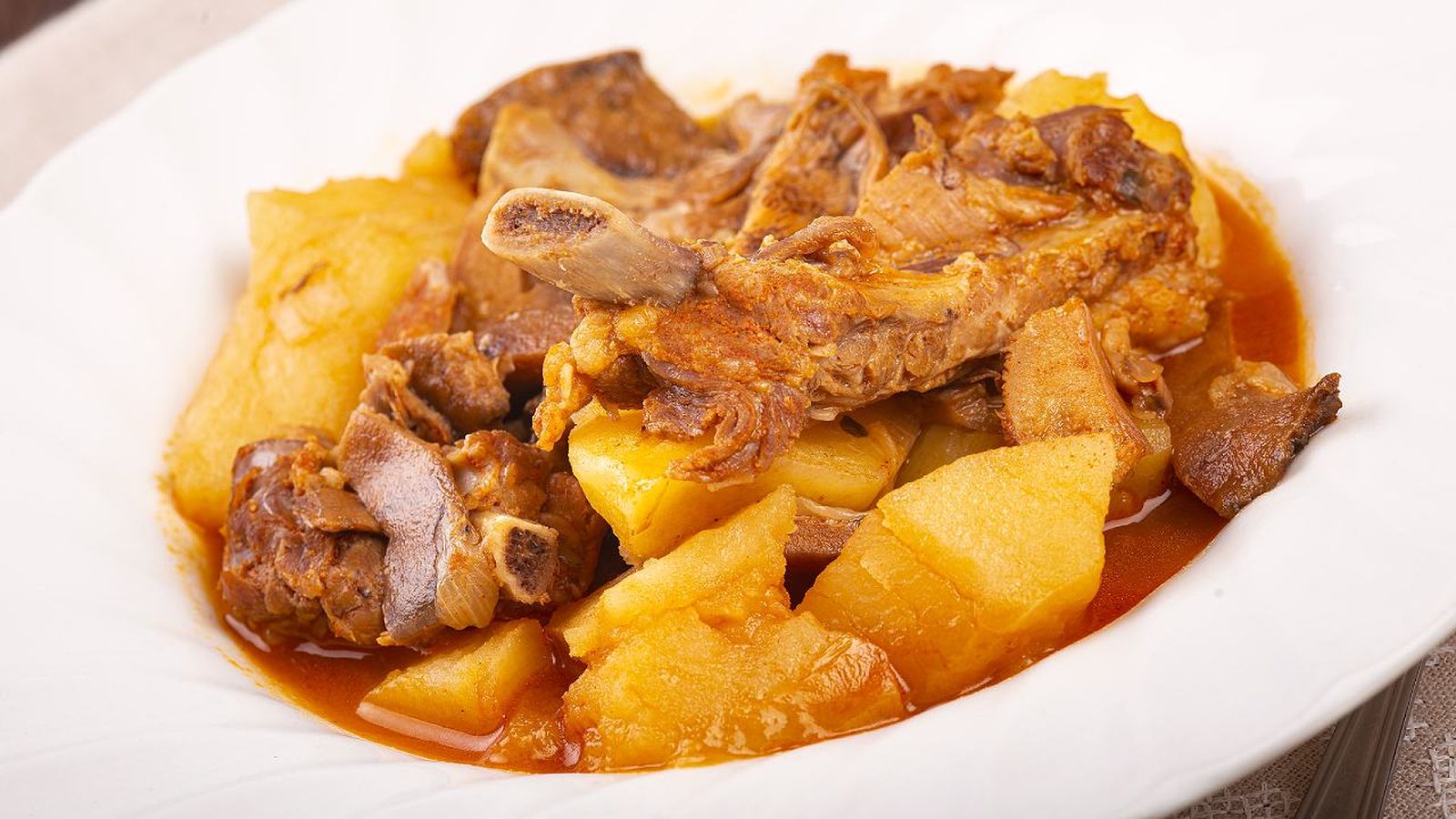 Patatas con costilla