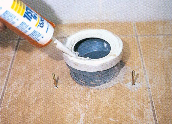 Cómo instalar sanitarios de baño paso 4